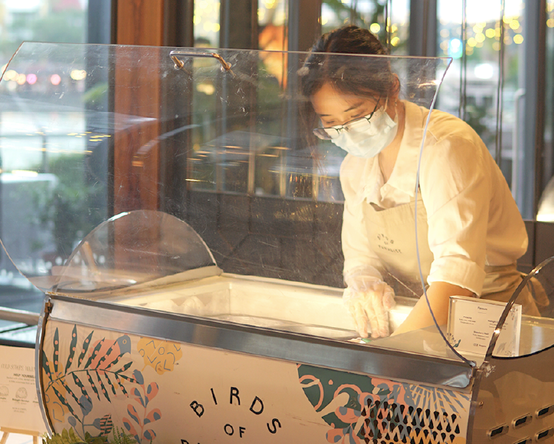 Gelato Live Scoop Station